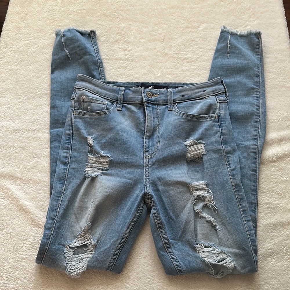 Hollister high rise super skinny size 3R/26